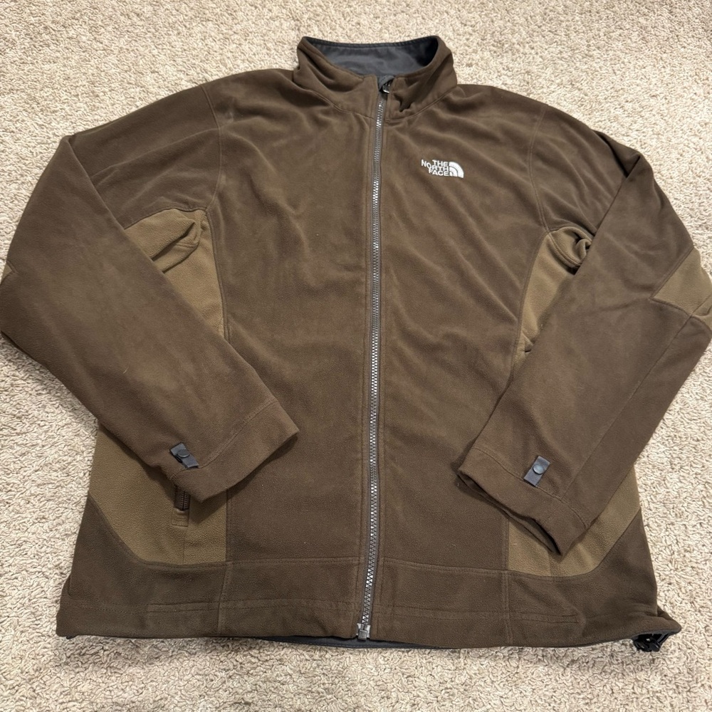 523. The North Face Men's Brown Performance Jacket (L)
